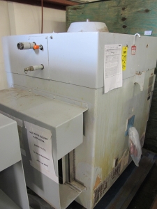 MOTOR, ELECTRIC TYPE, 400 HORSEPOWER, 4160VAC, 3 PHASE ELEC RATING, 900 RPM, 588 FRAME. FOR ORIGINAL SWC PUMP MOTORS AT SONGS.FOR NEW REPLACEMENTS USE MAT CODE 026-39581 - 0.4KW, 480V SPACE HEATER (W-50) LOADING & HANDLING FEE $500-